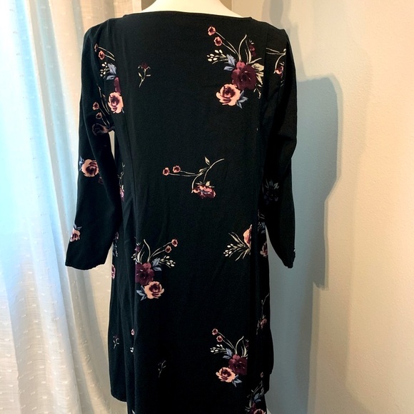 TORRID DRESS!!! 3/4 Sleeves Black Floral Dress, Size 00X - Picture 5 of 5